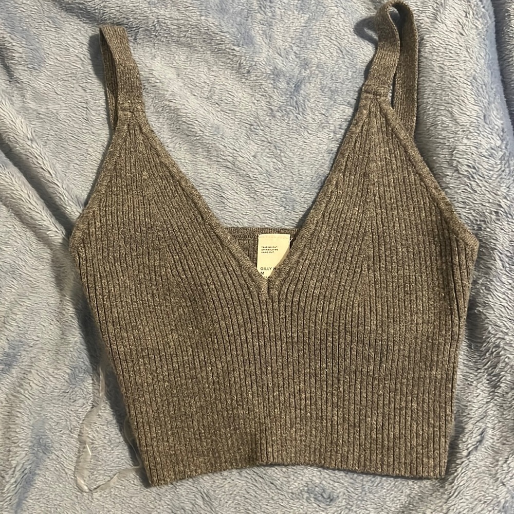 Grey knit crop top